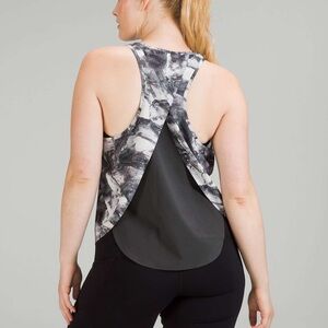 Lululemon Swift Ventilated Racerback Running Tank Top Sz 2 Black/White High Neck